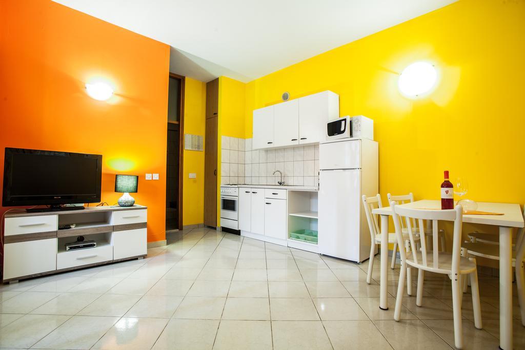 Apartments Lovic 로크바 로고즈니차 외부 사진