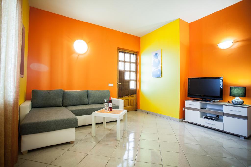 Apartments Lovic 로크바 로고즈니차 외부 사진